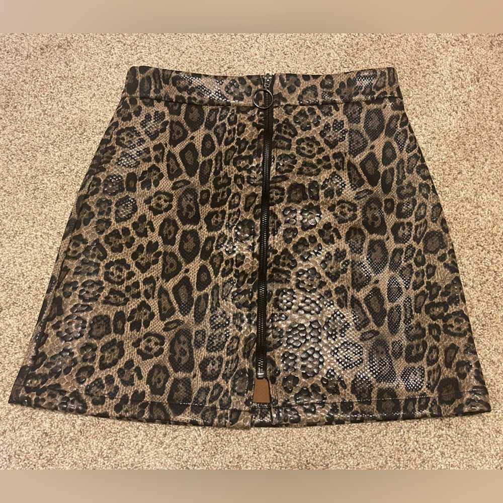 Cheetah skirt NWT